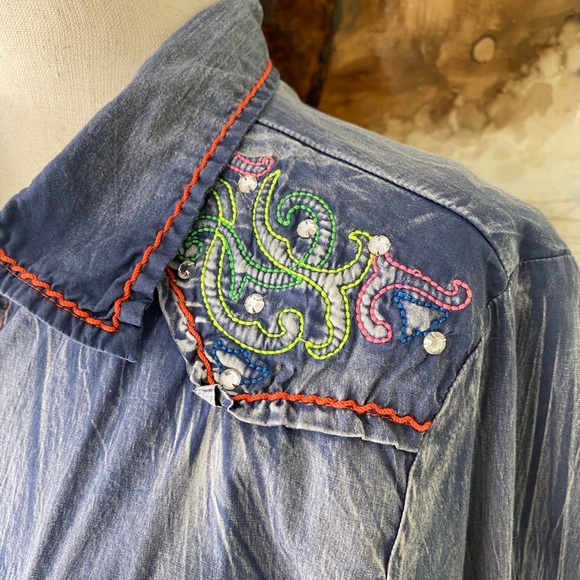 Roar ~ destined to Roar western cowgirl equestrian button down size L EC ~ - Picture 7 of 14